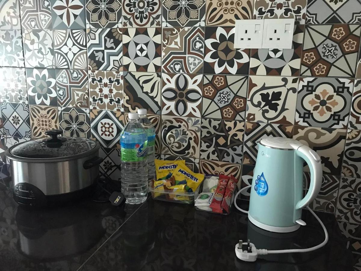 Chempaka Homestay Сери-Искандар Экстерьер фото
